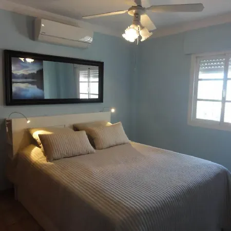 3 Bedroom Beach Frontline Apartment With Parking Apartment *