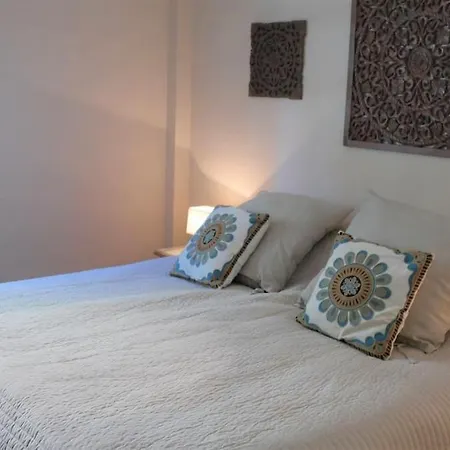 3 Bedroom Beach Frontline Apartment With Parking Apartment *